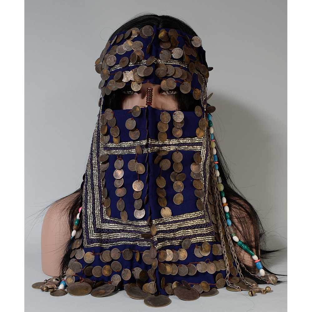 The Veil in the Middle East – MASKS!